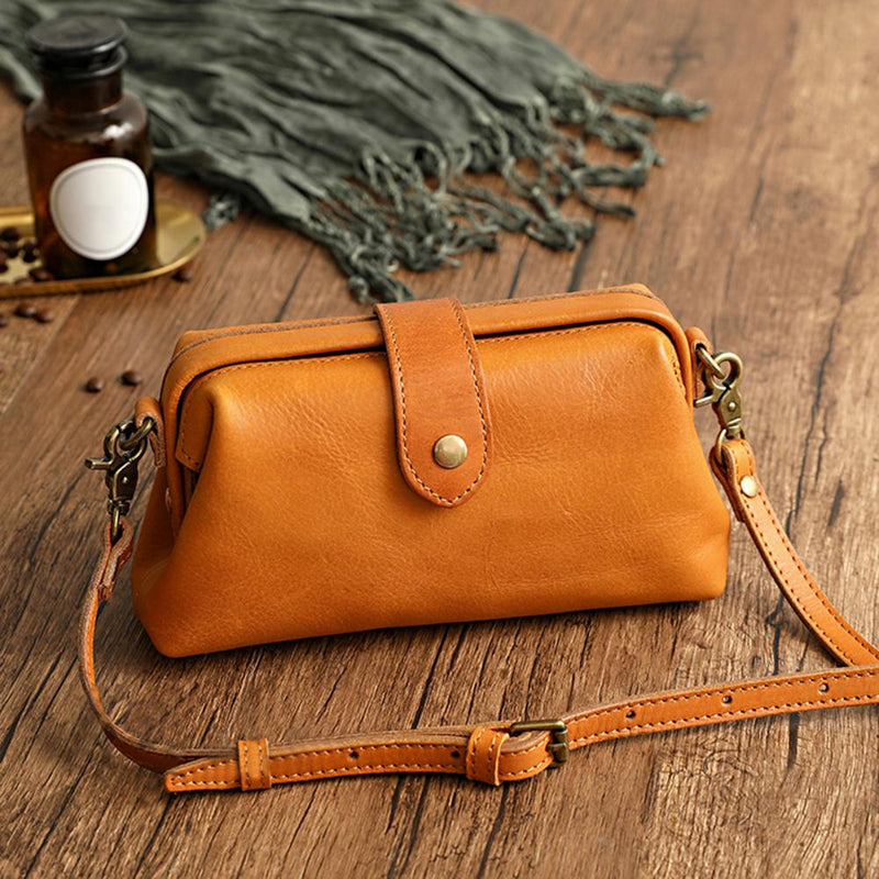 Premium leather Retro Handmade Bag