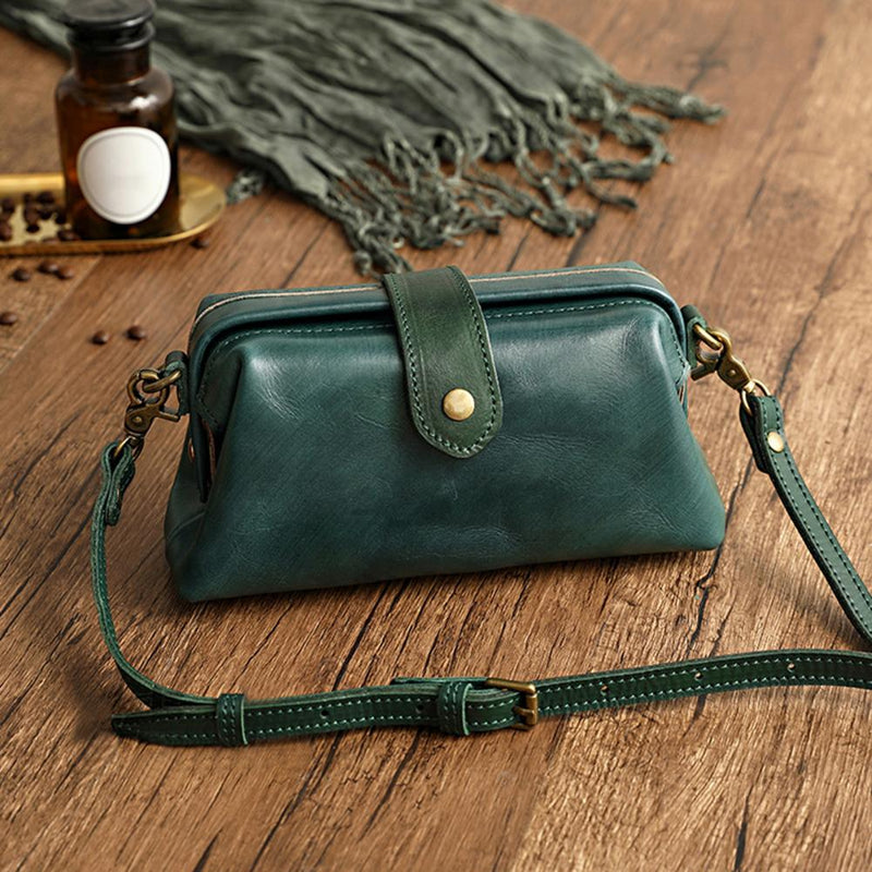 Premium leather Retro Handmade Bag